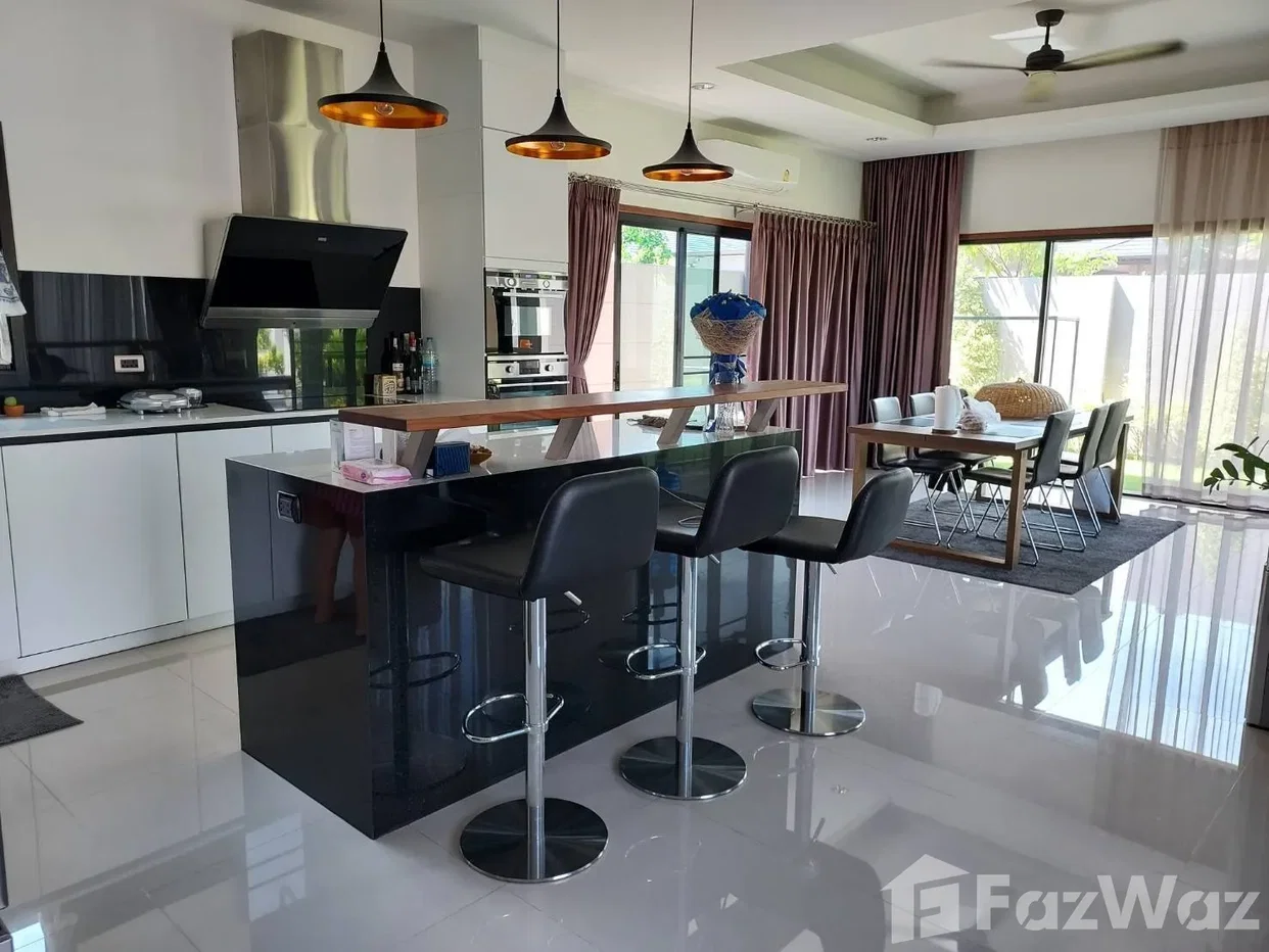 picture For Rent: Large Baan Pattaya 5 Pool Villa. 1936217 - 3/13