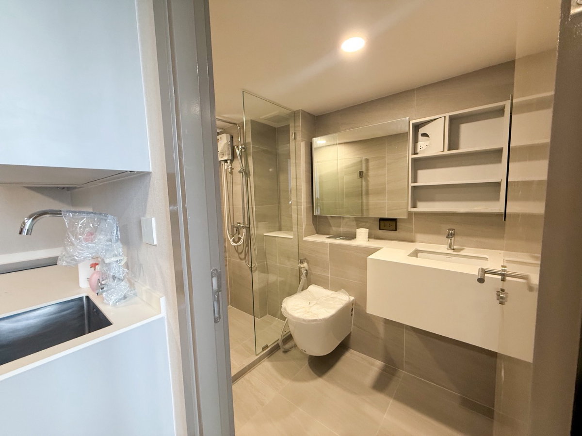 รูป 🏙️ Knightsbridge Space Rama 4 Loft หรู ใจกลางเมือง วิวโล่ง ชั้น 14 ราคา 6.5 ล้าน 🟢 LINE: @whitesand 📞 093-1681685 / 061-6166142 - รูปที่ 2/6