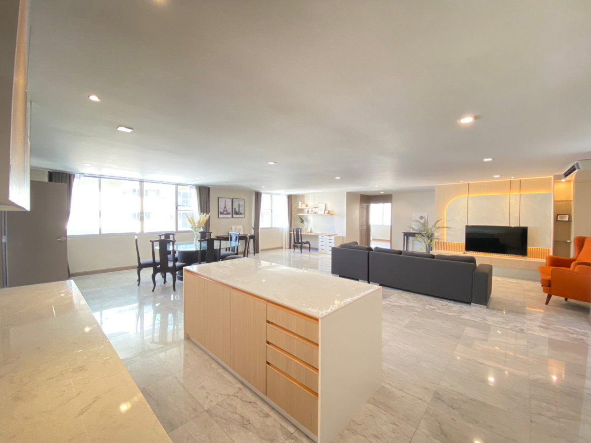 รูป For rent D.S. Tower Tower 1 ขนาด 257.56 sq.m. 3 bedroom ตกแต่งครบพร้อมเครื่องใช้ไฟฟ้า @100,000 Baht - รูปที่ 2/20