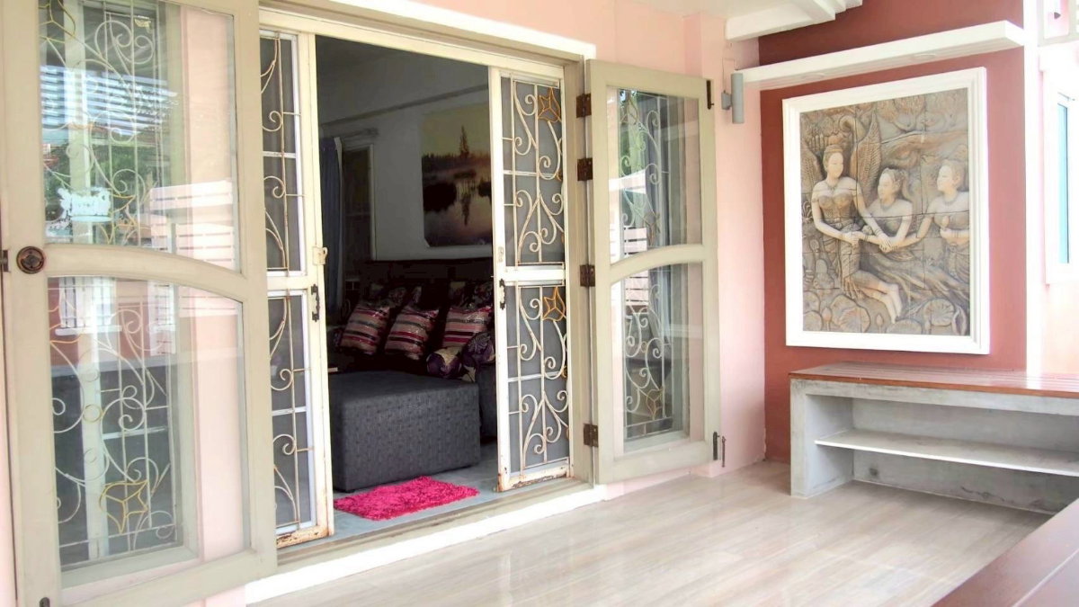รูป 🏡 บ้านเช่า ศุภาลัยบุรี คลองสี่ (ใกล้ ร.ร.สวนกุหลาบ) 4 ห้องนอน 3 ห้องน้ำ พร้อมอยู่ เฟอร์นิเจอร์ครบ หิ้วกระเป๋าเข้าอยู่ได้เลย  - รูปที่ 4/17