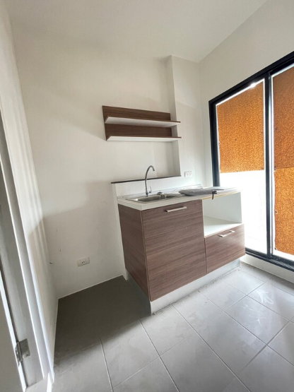 รูป 💖💖For Sale The Tree Interchange (Cooper 23 ตร.ม/1.99 ล้าน) ชั้น 23 ติดห้างเกตเวย์บางซื่อ ใกล้รถไฟฟ้า MRT/ สอบถามได้นะคะ Line ID = atfirm2010 💖💖 - รูปที่ 6/8