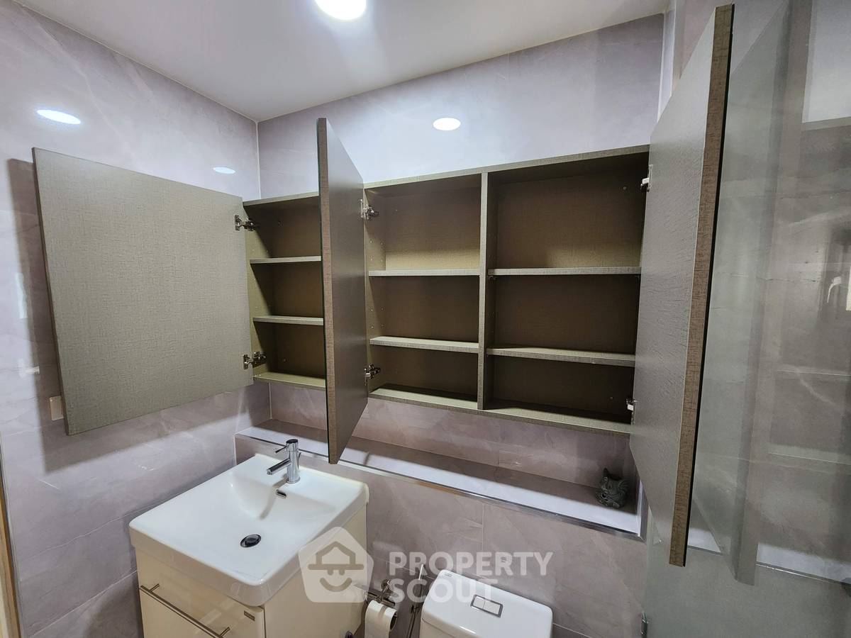 picture 3-BR Condo at Thonglor Tower Condominium near BTS Thong Lor (ID 1305923) - 15/25