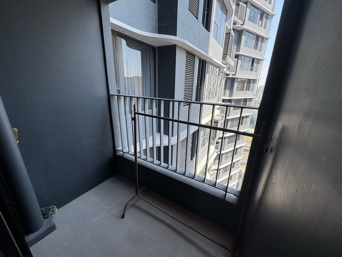 รูป CD262/ปล่อยเช่า Ideo Mobi Asoke ห้องชั้นสูง วิวเมืองพาโนรามา 0 เมตรจาก MRT เพชรบุรี - รูปที่ 9/9