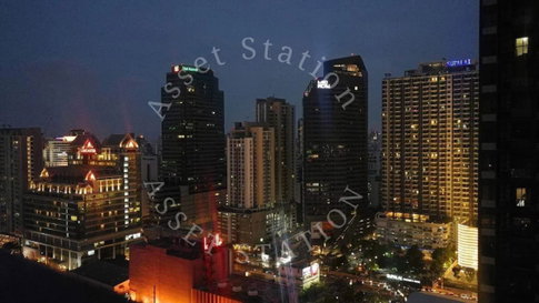 Life Asoke | 🚝ใกล้ MRT เพชรบุรี และ Singha Complex