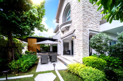 Houses for rent Ruamrudee International School Early Years Campus :  ✨For rent Nantawan Ramintra-Paholyothin 50 ✨LineID: @Propvel (with @ in front)✨