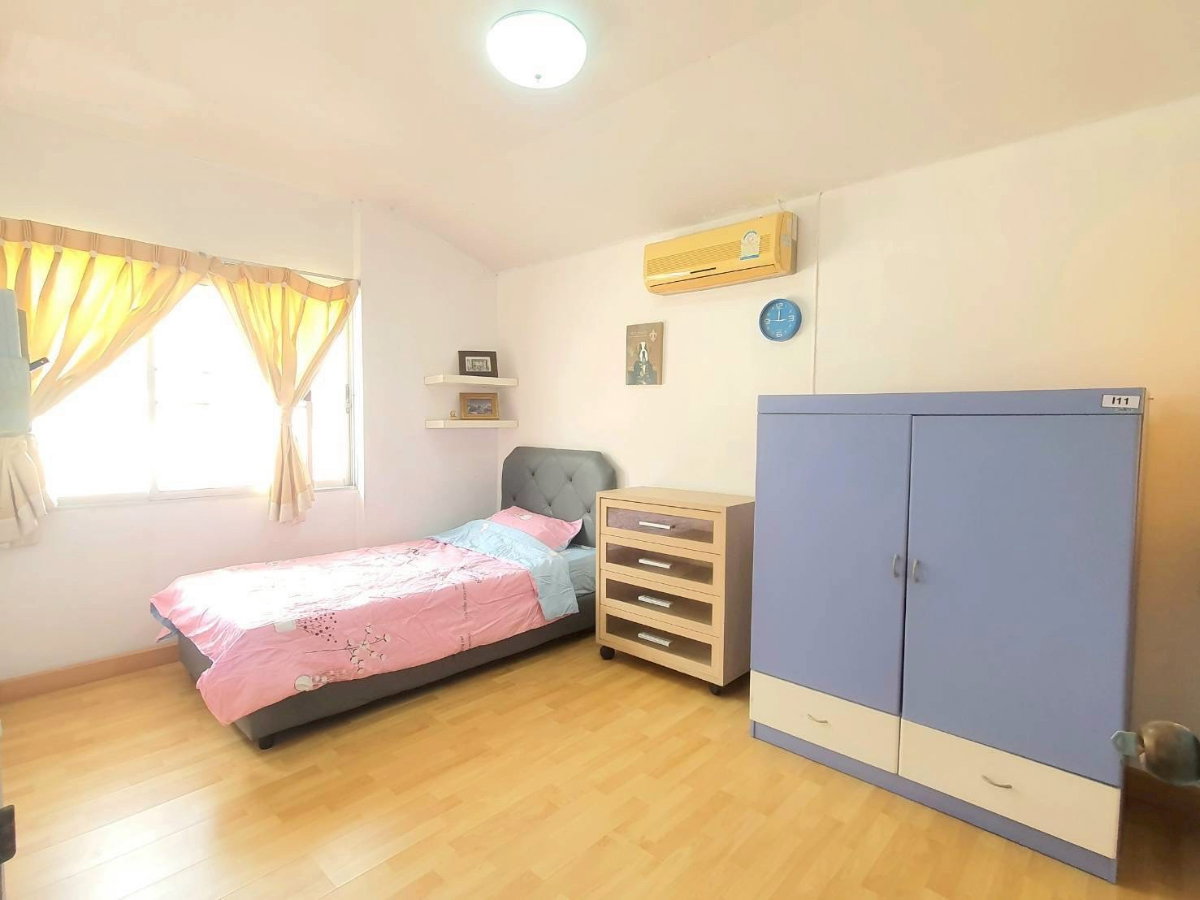 รูป 🏡 บ้านเช่า ศุภาลัยบุรี คลองสี่ (ใกล้ ร.ร.สวนกุหลาบ) 4 ห้องนอน 3 ห้องน้ำ พร้อมอยู่ เฟอร์นิเจอร์ครบ หิ้วกระเป๋าเข้าอยู่ได้เลย  - รูปที่ 16/17