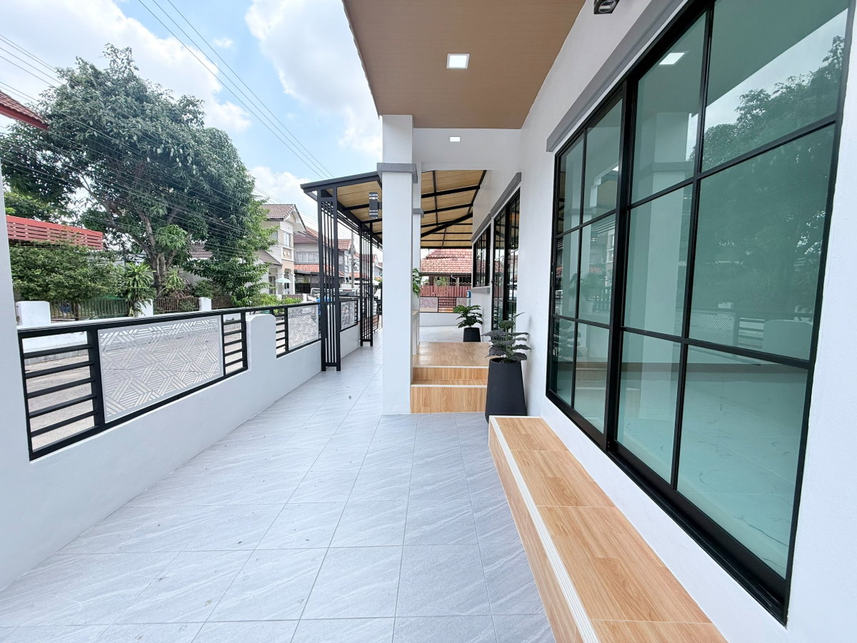 รูป บ้านเดี่ยวหลังใหญ่ แต่งใหม่ทั้งหลัง หมู่บ้าน ประภาวรรณโฮม ถนนบึงขวางซอย6 มีนบุรี ใกล้รถไฟฟ้า มีเฟอร์ฯพร้อมอยู่ - รูปที่ 9/39