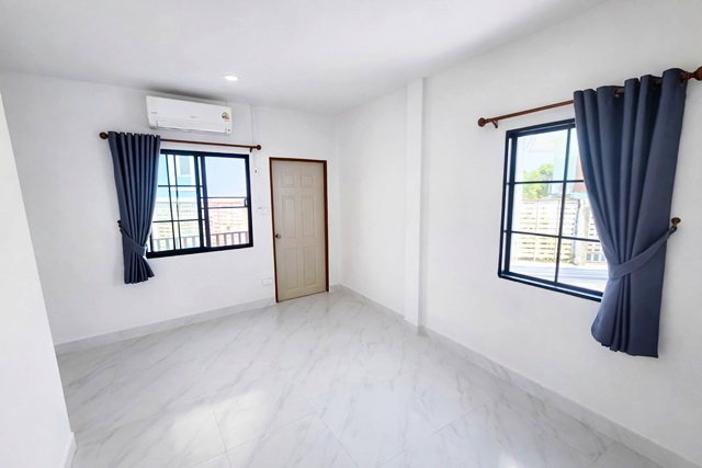 รูป ทาวน์เฮาส์ 3นอน 2น้ำ หลังมุม 30ตร.ว. 210ตร.ม. 2-3 คัน สินแพทย์เสรีรักษ์ 1 กม.รีโนเวทใหม่ทำเลรามอินทรา115 MRTเศรษฐบุตรบำเพ็ญ 300 ม. - รูปที่ 6/8