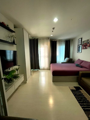 Condos for rent : 🎉 0 mins walk form BTS green line 🟢 