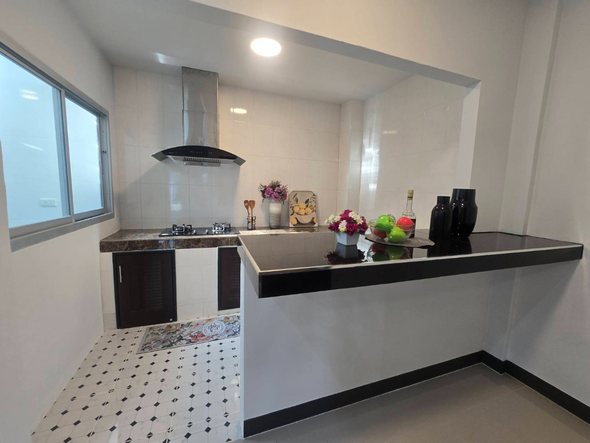 รูป ทาวน์โฮม 2 ชั้น หมู่บ้านราชพฤกษ์ สุวรรณภูมิ–ลาดกระบัง เฟส 2 ซอยฉลองกรุง 61 ใกล้สนามบินสุวรรณภูมิ รีโนเวทใหม่ มีเฟอร์นิเจอร์ - รูปที่ 14/36