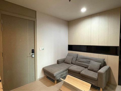 MRT rama 9 300 m. Price  20,000 Baht Condo Life Asoke - Rama 9 ( Rental )