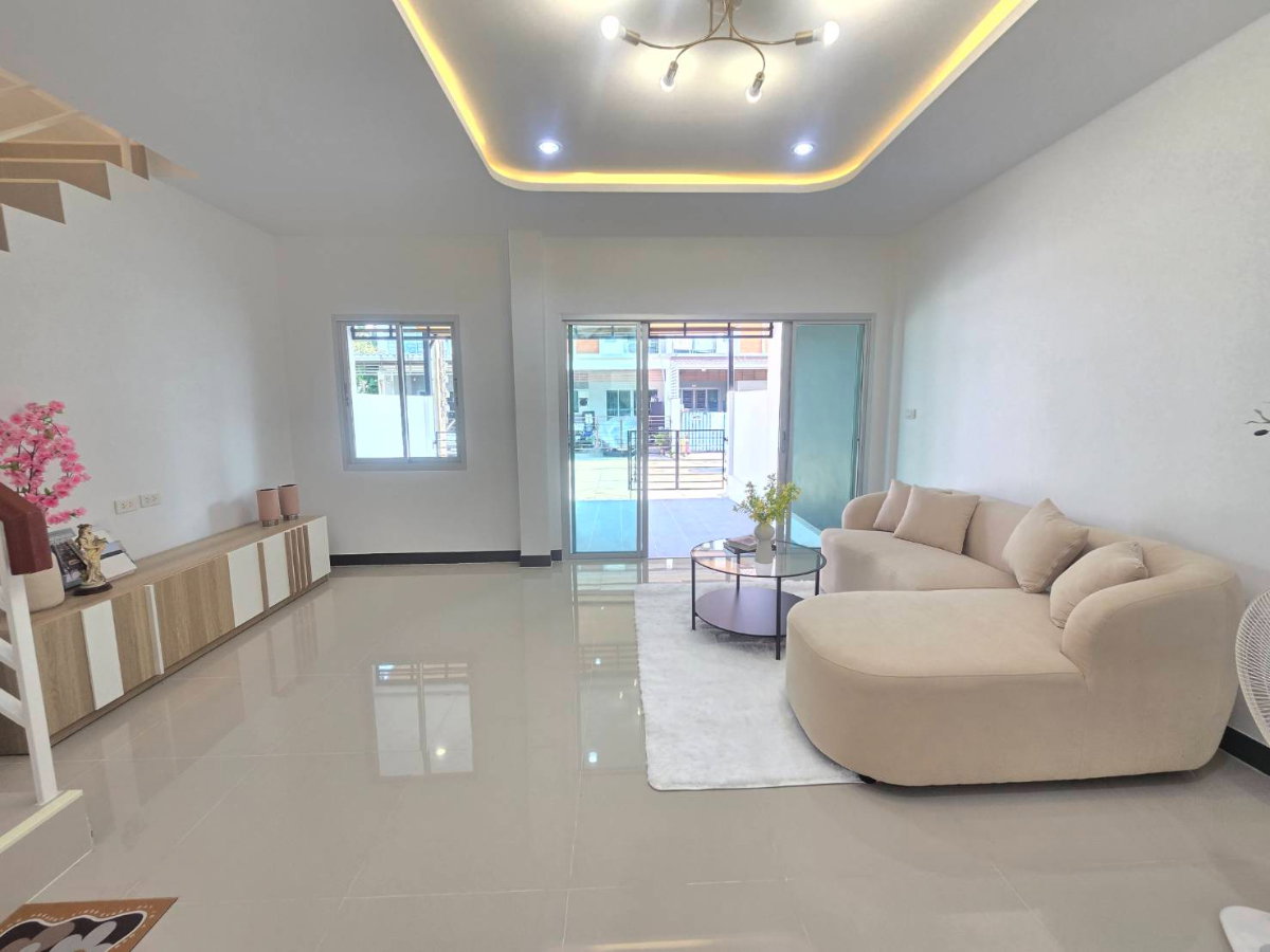 รูป ทาวน์โฮม 2 ชั้น หมู่บ้านราชพฤกษ์ สุวรรณภูมิ–ลาดกระบัง เฟส 2 ซอยฉลองกรุง 61 ใกล้สนามบินสุวรรณภูมิ รีโนเวทใหม่ มีเฟอร์นิเจอร์ - รูปที่ 12/36