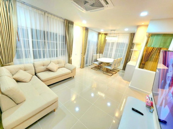 รูป บ้านหรูหรา 2ชั้น 4นอน 3น้ำ พร้อมเฟอร์ฯครบ 40ตร.ว. 180ตร.ม. อิมพีเรียล เวิลด์ สำโรง 1.1 กม. BTS สำโรง 800ม. วัดด่านสำโรง สุขุมวิท113 - รูปที่ 2/8