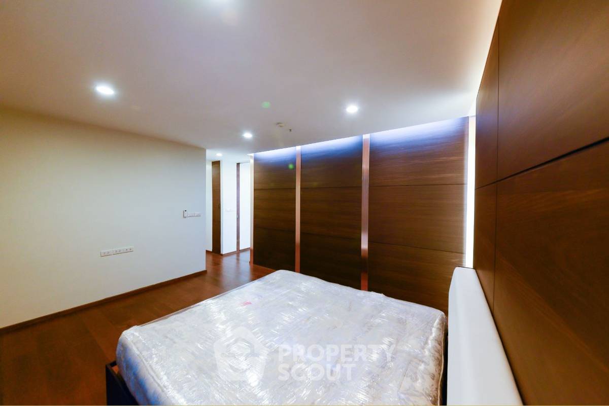 picture 2-BR Condo at Lumpini Park View near MRT Lumphini (ID 514577) - 6/11