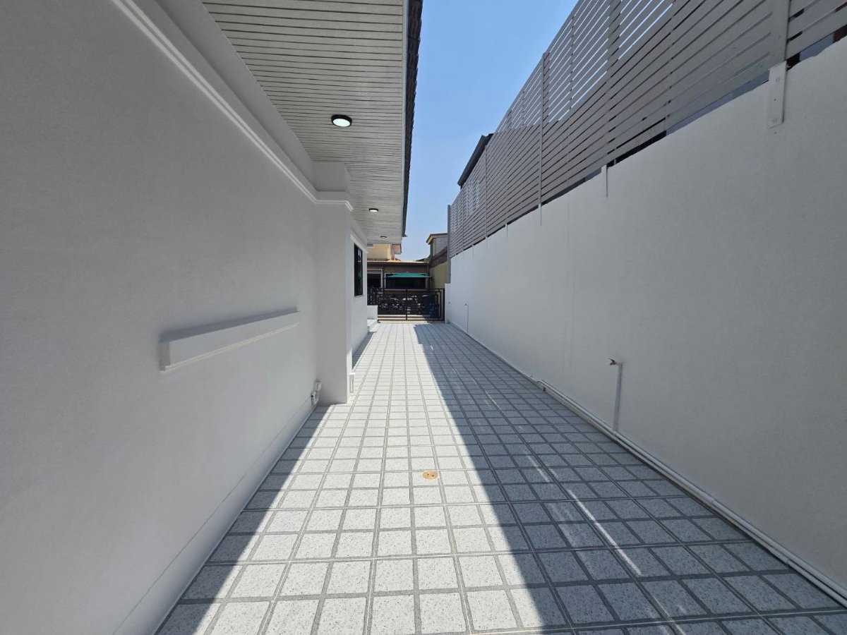 รูป บ้านเดี่ยวหลังมุมใน ตกแต่งรีโนเวทใหม่ หมู่บ้านเอกกวิน ถนนเลียบคลองสอง4 ทำเลดี ฟังก์ชั่นบ้านดีมาก - รูปที่ 25/43