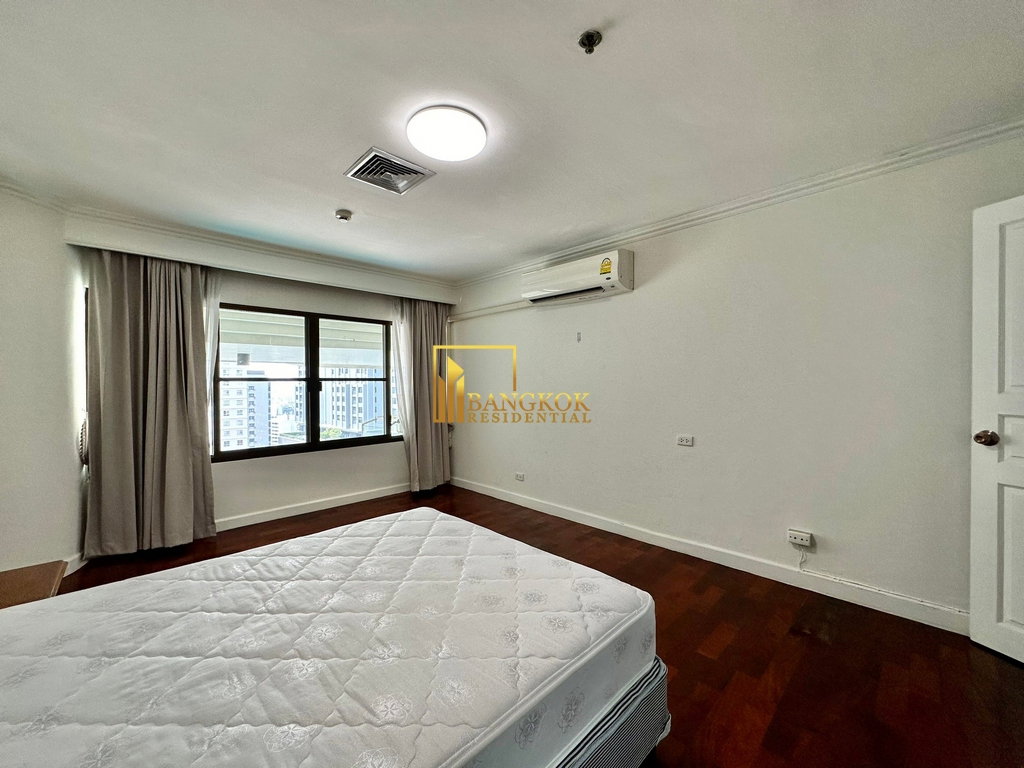 รูป Le Raffine 24 | Exquisite 4 Bedroom Duplex Condo in Phrom Phong - BR18619CD - รูปที่ 23/55