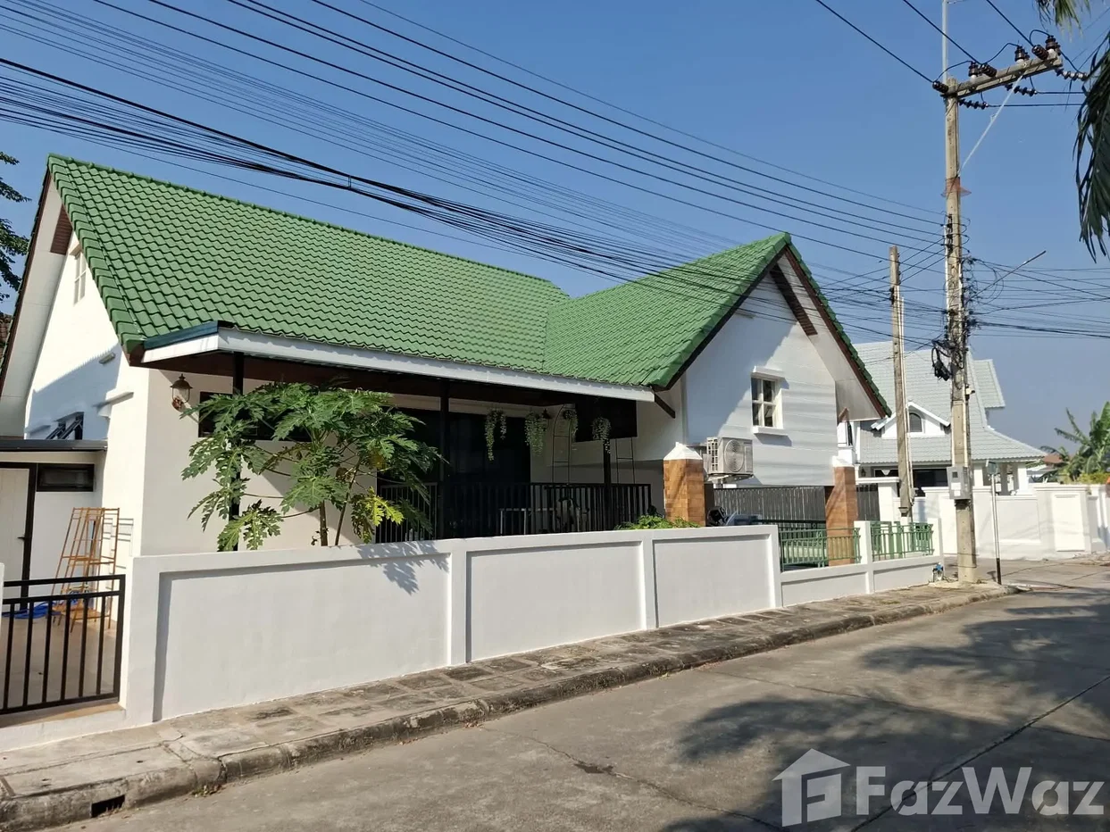 picture Lovely home in popular village. 1877986 - 13/16