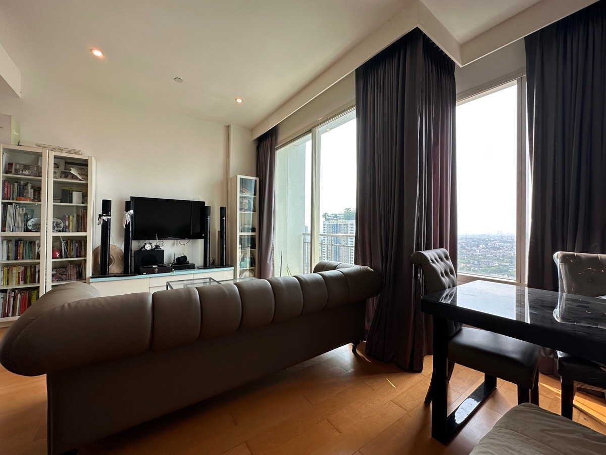 picture Condo for Sale🔥🔥"𝐖𝐢𝐧𝐝 𝐑𝐚𝐭𝐜𝐡𝐚𝐲𝐨𝐭𝐡𝐢𝐧" 🔥🔥 Special Price 𝟒.𝟗 𝐌𝐁. Size 55 Sq.m. - 2/5