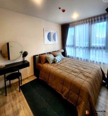 Condos for sale : Condo for Sale at XT Huaikhwang, ✨ Fully Furnished, near MRT Huai Khwang 🚆