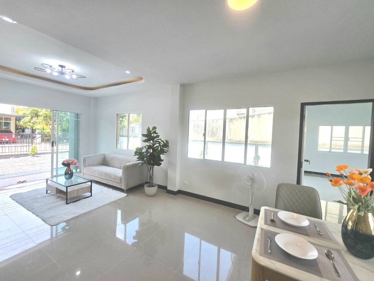 รูป บ้านเดี่ยวหลังใหญ่ กว้างมาก รีโนเวทใหม่ หมู่บ้าน The Extenso 2 (ดิ เอ็กซ์เทนโซ) ประชาสำราญ-หนองจอก แต่งเฟอร์นิเจอร์สวย พร้อมอยู่ - รูปที่ 20/44