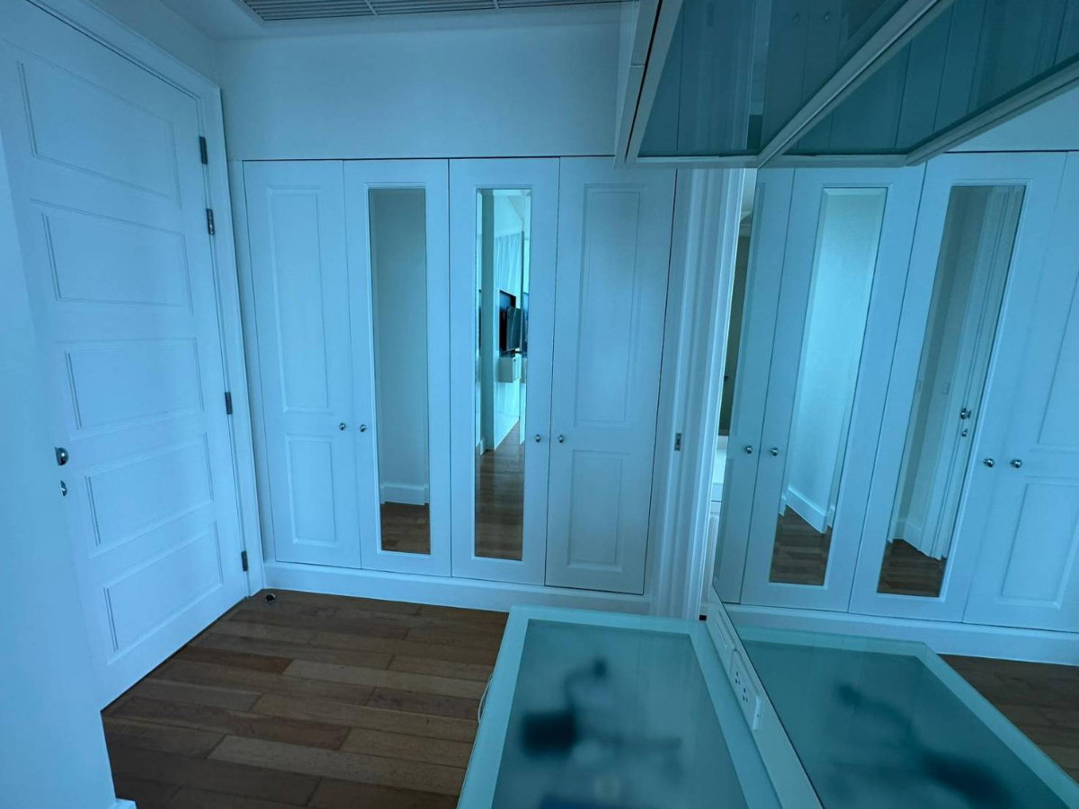 picture Royce Private Residence 2Bedroom For Rent - 13/43