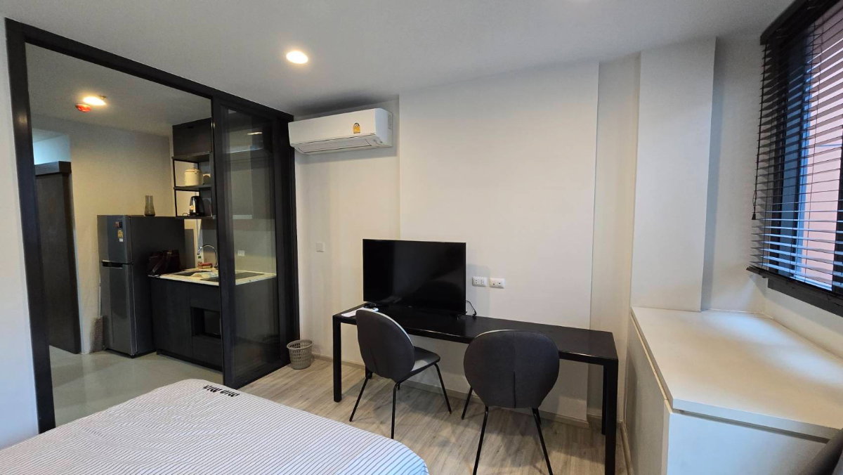 รูป ให้เช่าคอนโด XT Huaikhwang คอนโดแต่งครบพร้อมเข้าอยู่ใกล้รถไฟฟ้าMrtห้วยขวางเพียง75เมตรเท่านั้น!! - รูปที่ 2/4