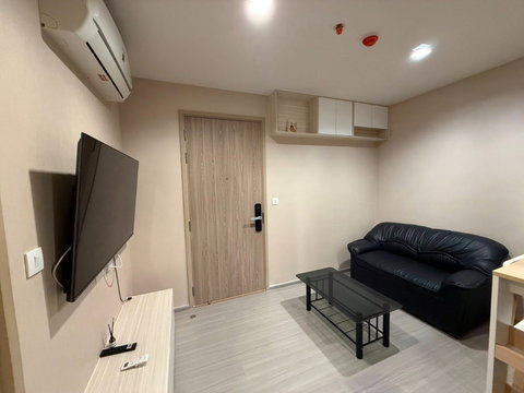 BTS Talat Phlu 150 m. Price  17,000 Baht Condo Life Sathorn Sierra ( Rental )
