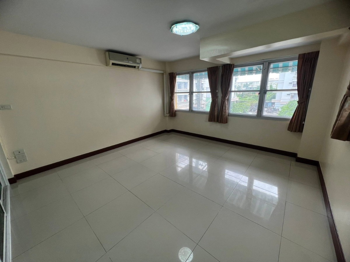 รูป #ให้เช่าอาคารพาณิชย์ตั้งแต่ชั้นลอยจนถึงชั้น4 (มีทางขึ้นแยกด้านหลังอาคาร) ในโครงการหรูหมู่บ้าน Nirvana Park ลาดพร้าว 112 – รามคำแหง 53  - รูปที่ 5/20