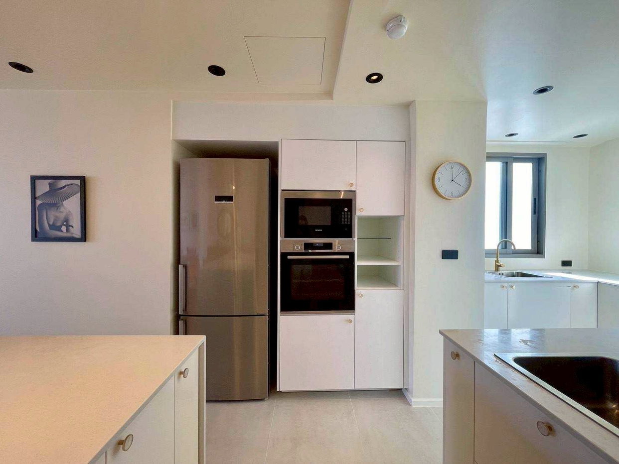 รูป 💼 Condo for Rent | Phrom Phong | Perfect for City Professionals | Near BTS Phrom Phong | 90,000 THB/Month | คอนโดพร้อมพงษ์ เหมาะคนทำงาน เดินทางสะดวก ใกล้ BTS พร้อมพงษ์ – LTH14967 - รูปที่ 1/4