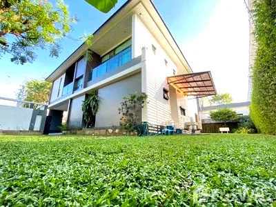 เช่าบ้านเดี่ยว เขตบางกะปิ : วิลล่าให้เช่า 3 ห้องนอน ในโครงการ เศรษฐสิริ กรุงเทพกรีฑา 6178168