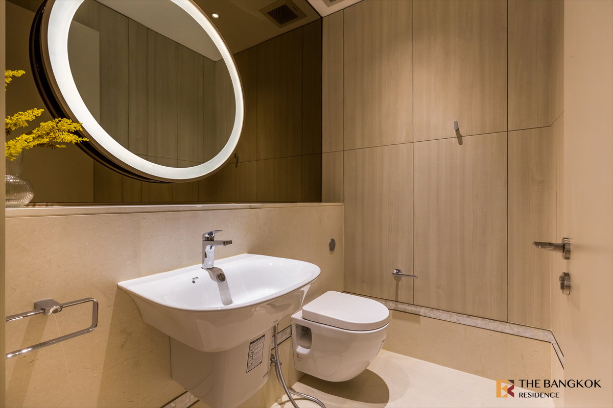 รูป 💎 ขายคอนโดหรูใจกลางเมือง! Baan Sindhorn ห้องสวย พร้อมอยู่ Ultra-Privacy ใกล้ BTS ชิดลม 🚆 - รูปที่ 18/19