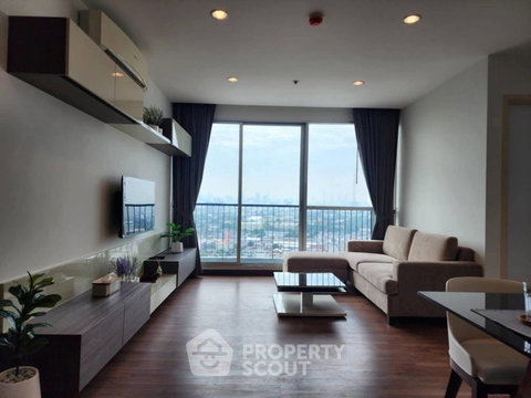 2-BR Condo at Chewathai Interchange near MRT Tao Poon (ID 2090019)