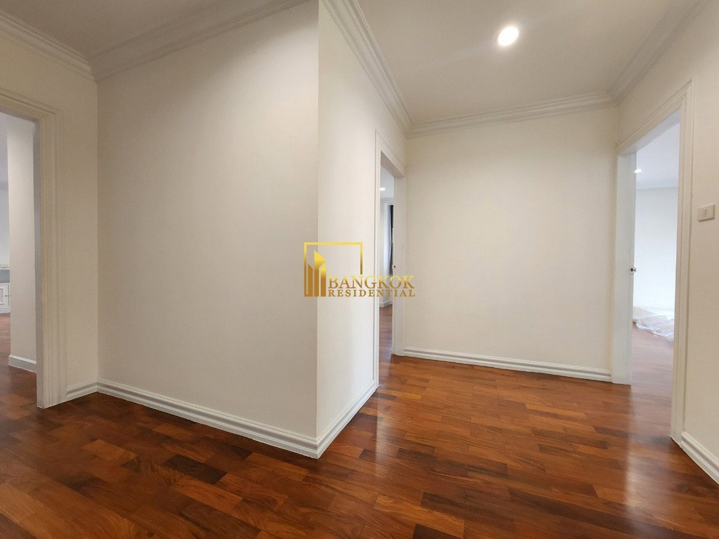 รูป Renovated 3 Bedroom Luxury Apartment For Rent in Asoke - BR20929AP - รูปที่ 21/48