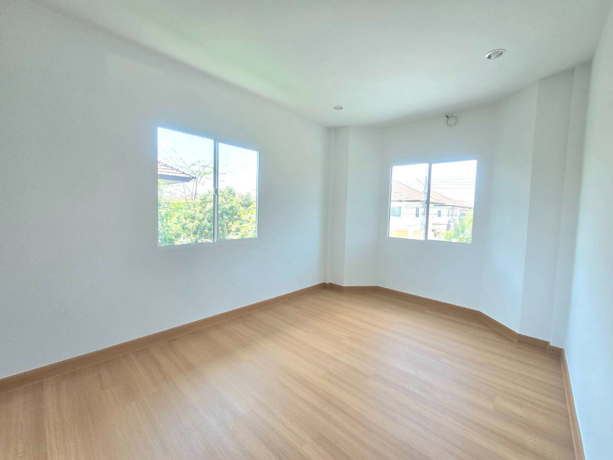 รูป บ้านเดี่ยวหลังใหญ่ กว้างมาก รีโนเวทใหม่ หมู่บ้าน The Extenso 2 (ดิ เอ็กซ์เทนโซ) ประชาสำราญ-หนองจอก แต่งเฟอร์นิเจอร์สวย พร้อมอยู่ - รูปที่ 39/44