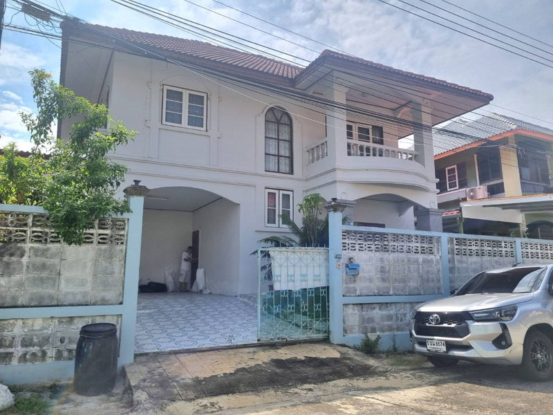 ขายบ้านเดี่ยว : ขายบ้านเดี่ยว ทำเลหนามแดง–เทพารักษ์ หน้าบ้านกว้าง ใช้สอยคุ้ม หมู่บ้านสุภาวัลย์ Baan Suphawan Thepharak ใกล้สถานีรถไฟฟ้า ศรีเทพา