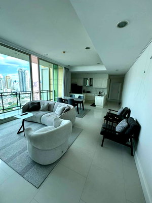 คอนโดให้เช่า : Royce Private Residence 2Bedroom For Rent