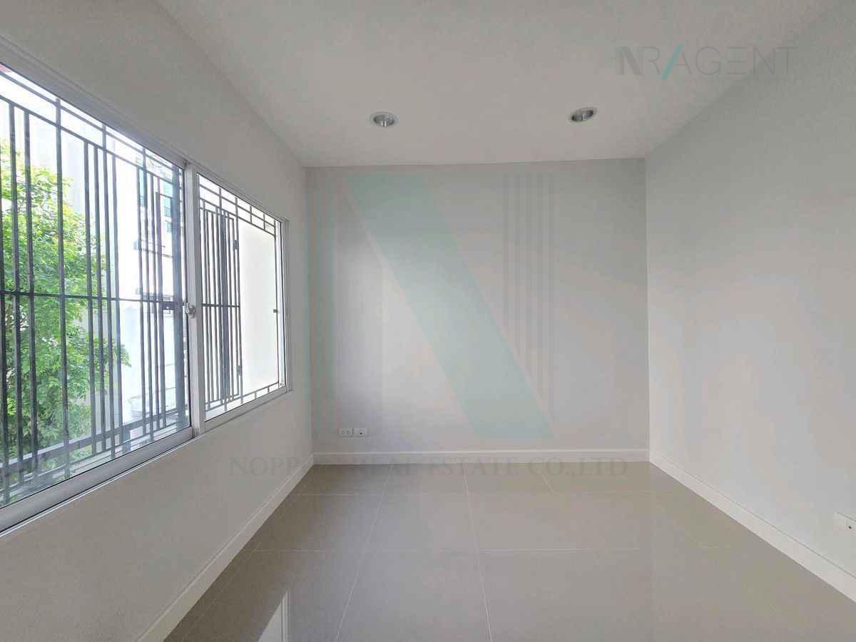 รูป ขายทาวน์โฮม โครงการ บ้านกลางเมือง เออร์บาเนี่ยน เกษตร - นวมินทร์ 2 3 ชั้น 3 ห้องนอน 3 ห้องน้ำ - รูปที่ 5/8