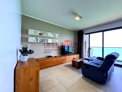 Condos for sale : Beachfront Condo at Zire Wongamat | 2 Bedrooms