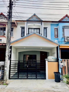 ทาวน์เฮาส์ 2 ชั้น หมู่บ้านเคซี.รามอินทรา 2 ซอย6 หทัยราษฎร์36 ทำเลดี ค้าขายได้  พื้นที่กว้างขวาง เฟอร์นิเจอร์พร้อมอยูา