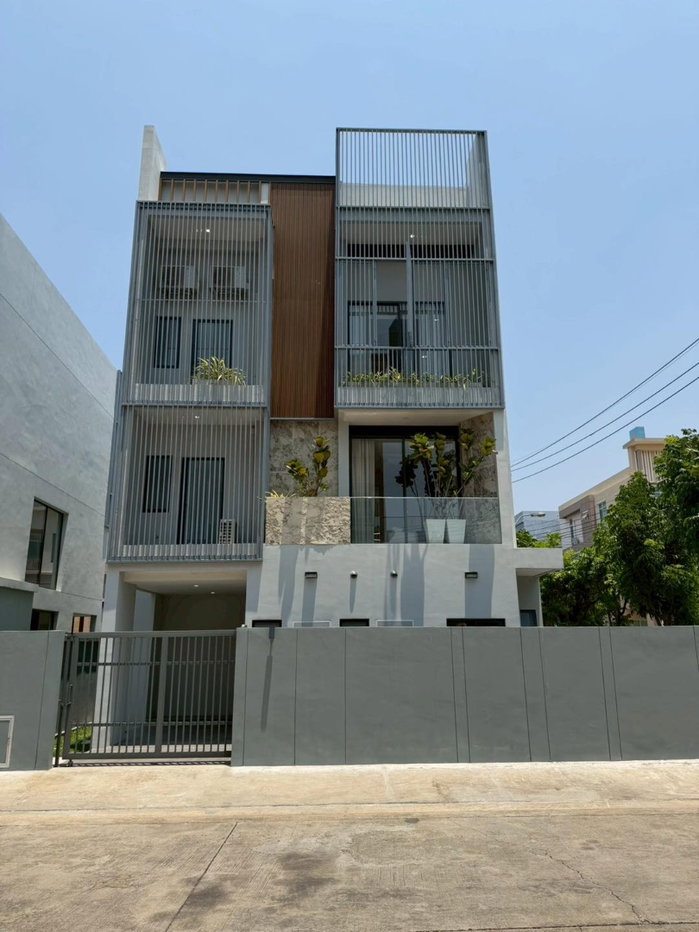 รูป บ้านเดี่ยวหลังใหญ่ 3ชั้น หมู่บ้าน ปรีชา  𝐏𝐑𝐄𝐄𝐂𝐇𝐀 รามคำแหง-กรุงเทพกรีฑา ร่มเกล้า ราษฎร์พัฒนา ทำเลดี ตกแต่งใหม่ สวย พร้อมอยู่ - รูปที่ 4/57