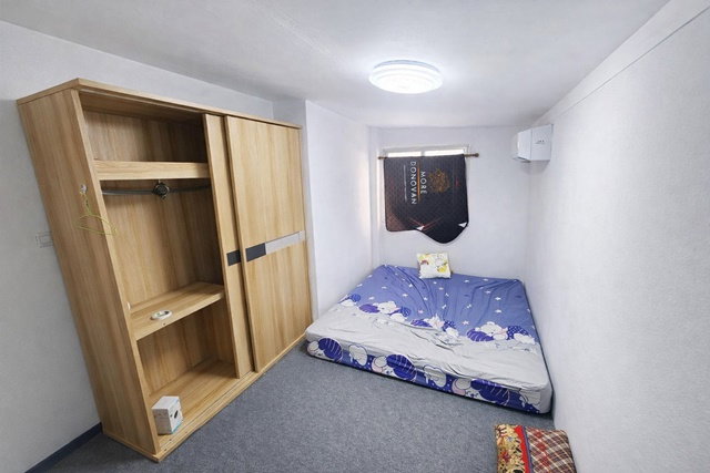 รูป MRTโชคชัย4 1.8กม. MRTลาดพร้าว71 1.4กม. รพ. เปาโล โชคชัย4 950 ม. ทำเลลาดพร้าว บ้านชั้นเดียวกว้างขวาง 2-3นอน 2น้ำ 45ตร.ว. 180ตร.ม. - รูปที่ 5/8