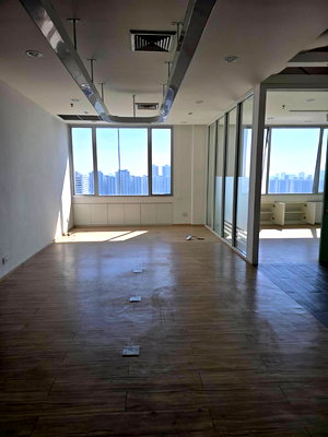 Office for rent วิทยาลัยสารพัดช่างพระนคร : WS7105 🏢✨ High-floor office space for rent, 19th floor @ Forum Tower, Ratchada ✨🏢 Near MRT Cultural Centre. Rent only 60,000 THB/month.