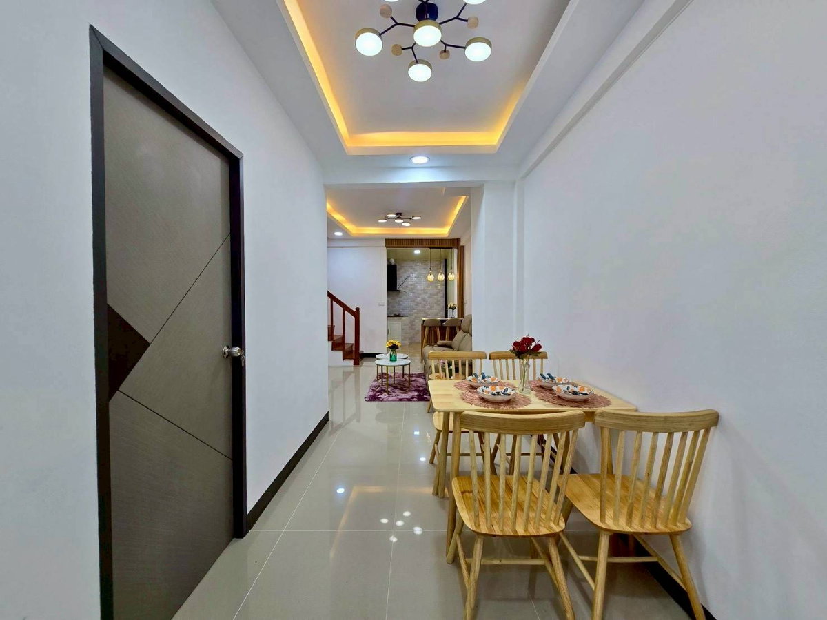 รูป ทาวน์เฮ้าส์ รีโนเวทใหม่ ทำเลดี หมู่บ้านพนาสนธิ์ 1 ถ.เลียบคลองสอง4  คลองสามวา เฟอร์นิเจอร์สวยพร้อมอยูู่ - รูปที่ 4/20