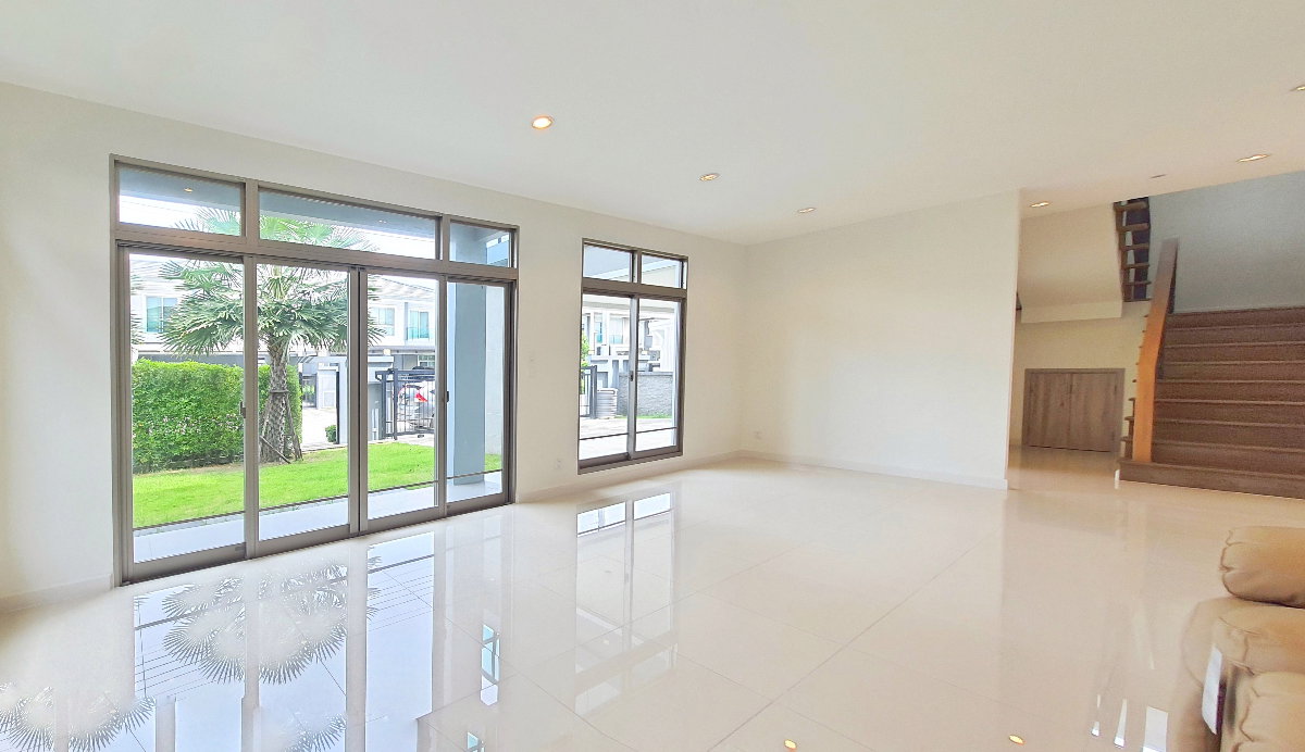 รูป [ฟังก์ชันครบไม่เคยเข้าอยู่] บ้านเดี่ยว The Palm ถนนหอการค้าไทยตัดใหม่ 4 นอน 4 น้ำ 3 จอดรถ   - รูปที่ 11/18