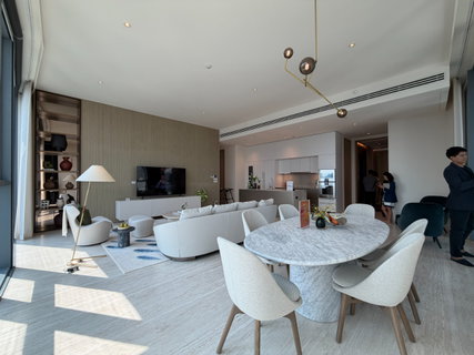 Scope Langsuan: Fully Furnished 2 Bedroom 2 Bathroom Special Offer 99 MB. 