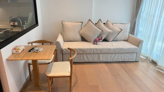 รูปภาพ ให้เช่า Chalermnit Art De Maison – คอนโด 1 ห้องนอน ขนาด 41 ตร.ม. กว้างขวาง พร้อมออนเซ็น ใกล้ BTS ทองหล่อ
