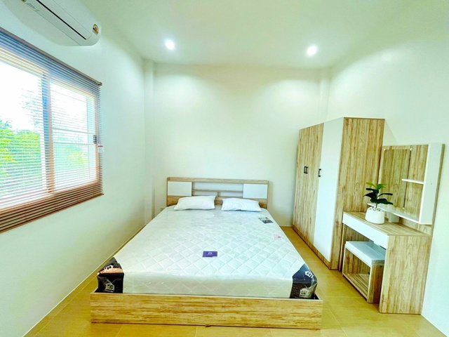 รูป วัดเขาทอง 600 ม. พยุหะคีรี พร้อมเฟอร์ฯ ตลาดเขาทอง 900 ม ใกล้ ม.มหิดล นครสวรรค์ 800 ม. บ้านใหม่ 2 ชั้นสภาพสวย 3 นอน 3 น้ำ 50 ตร.ว. 200 ตร.ม. - รูปที่ 5/8