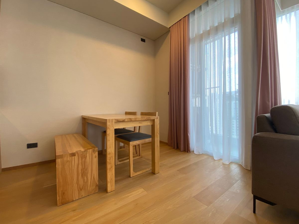picture For Rent : Siamese Exclusive Sukhumvit 42 (2bed) 52.75 sq.m. 45,000 THB Tel. 0924235675 Cate - 8/11