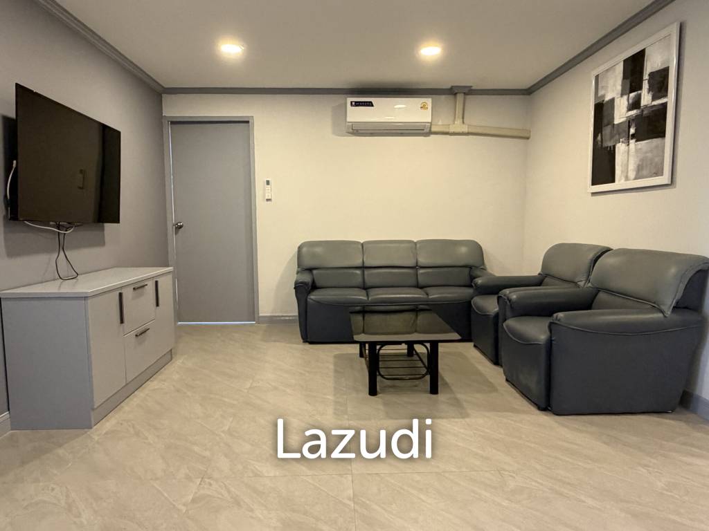 picture Newly Renovated 2-Bedroom Grandview Jomtien - 3/25