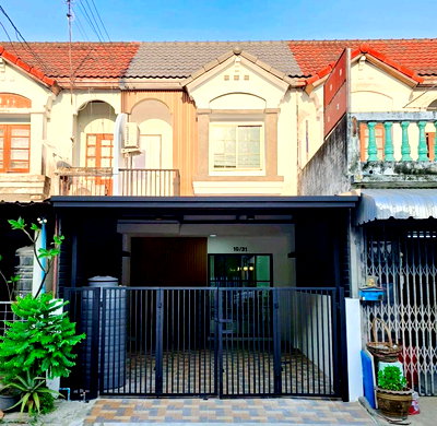 ทาวน์โฮม ถนนปัญญาอินทรา : ทาวน์เฮ้าส์ รีโนเวทใหม่ ทำเลดี หมู่บ้านพนาสนธิ์ 1 ถ.เลียบคลองสอง4  คลองสามวา เฟอร์นิเจอร์สวยพร้อมอยูู่